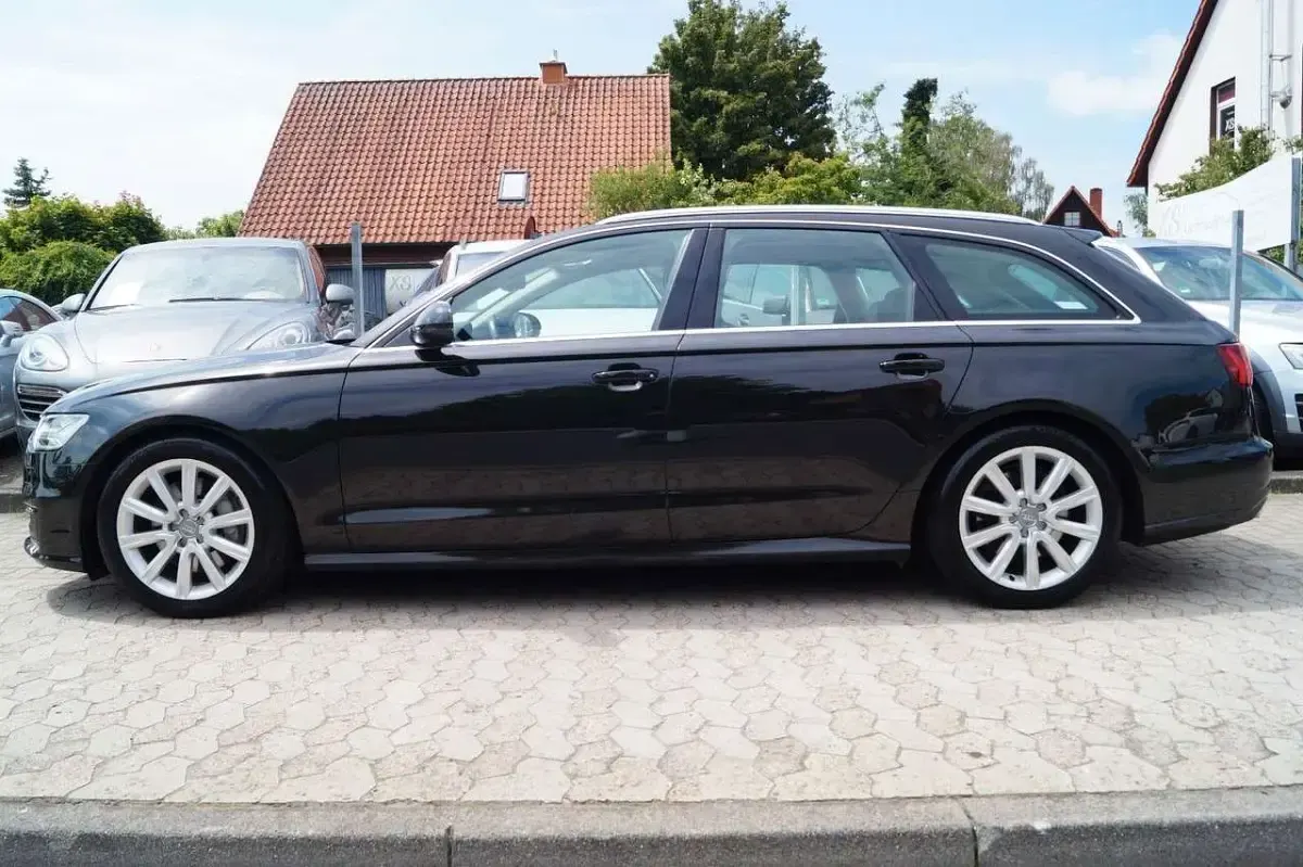 Gebraucht Audi A6 Ambiente 272 PS (200 kW) 2015 Schwarz Kombi