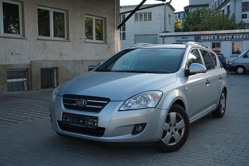 Silber Gebraucht 2008 Kia Ceed 2 Kombi | 2.700 € (Fairer Preis) - Bild 1/4