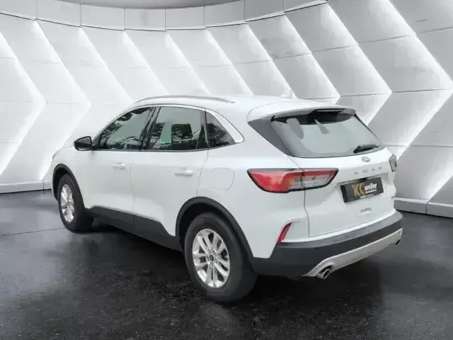 Gebraucht Ford Kuga Titanium 224 PS (164 kW) 2022 Weiss SUV