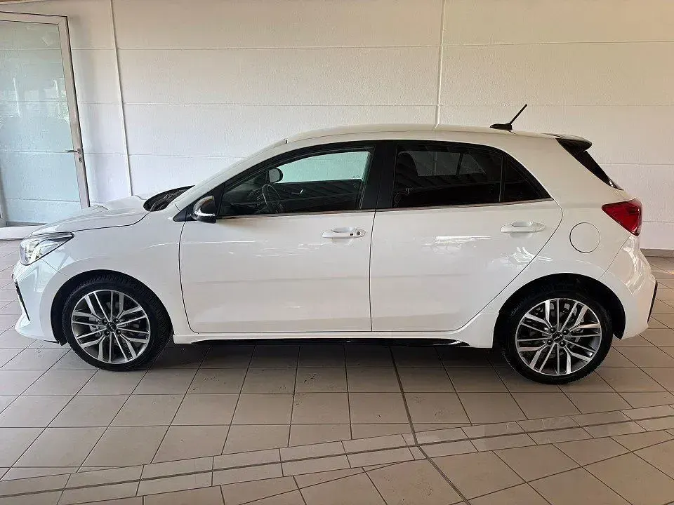 Gebraucht Kia Rio GT-Line 120 PS (88 kW) 2023 Weiss Limousine