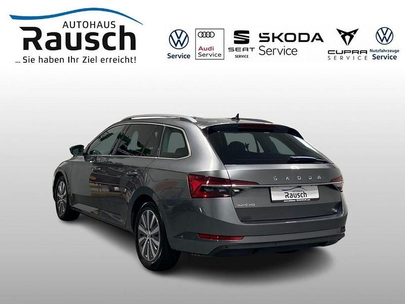Gebraucht Skoda Superb Premium Edition 200 PS (147 kW) 2022 Grau Kombi