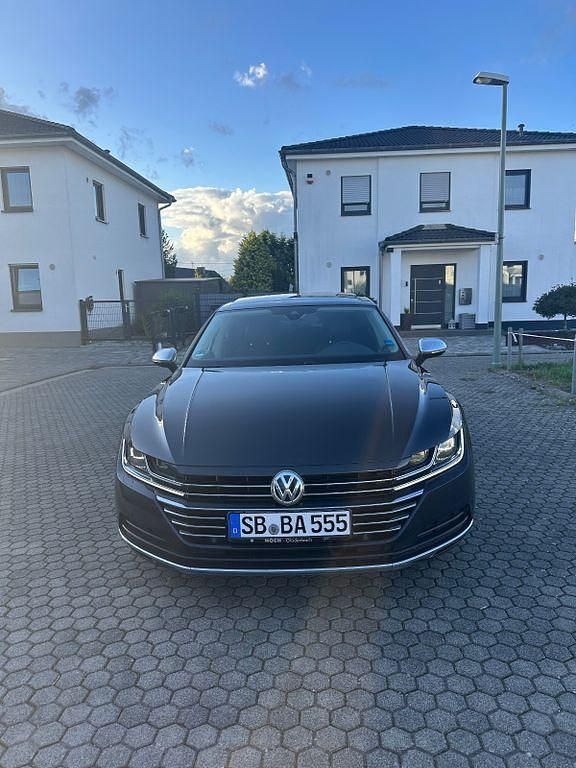 Grau Gebraucht 2017 VW Arteon Elegance Limousine | 19.799 € (Etwas zu teuer) - Bild 1/4