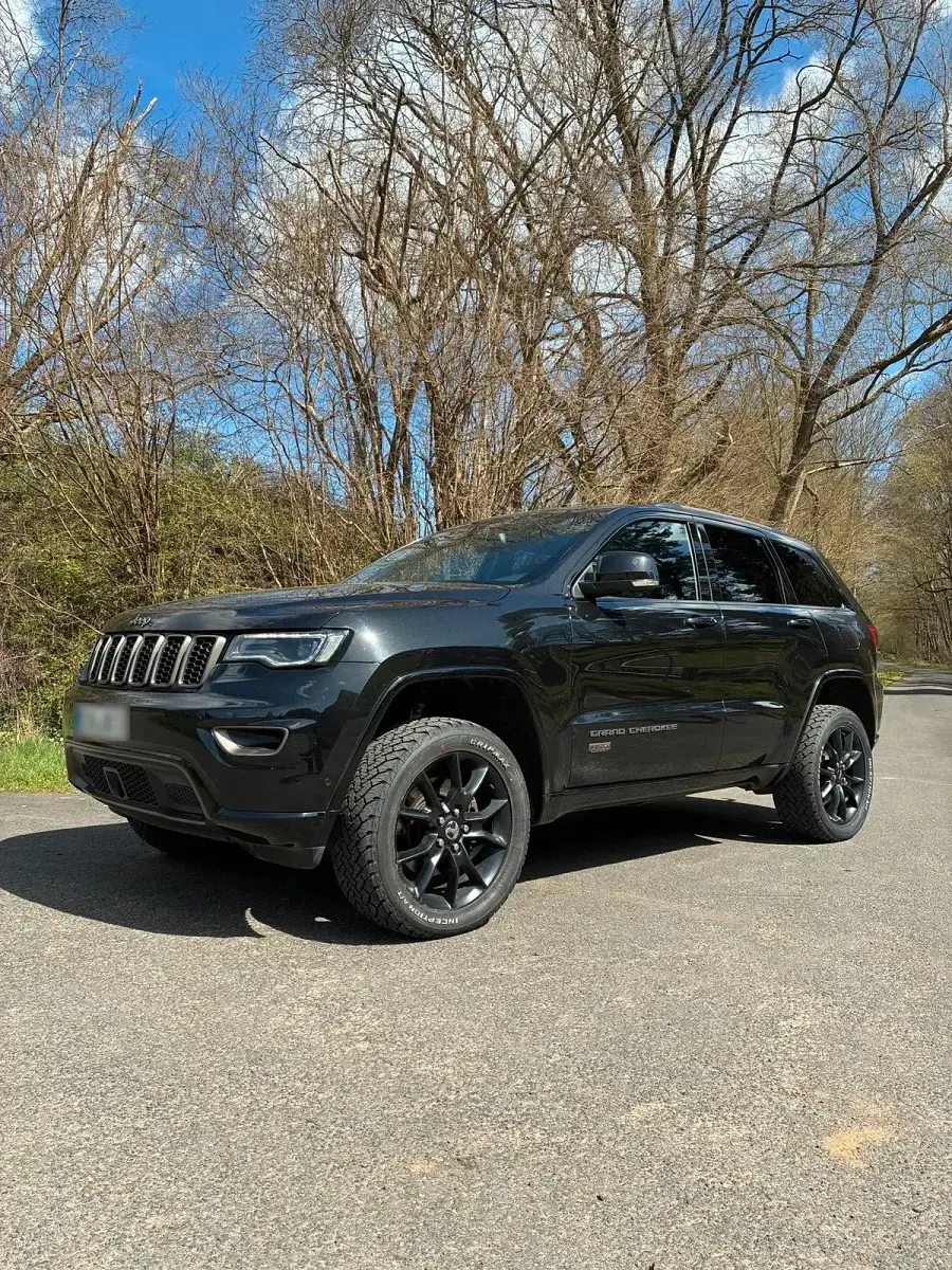 Gebraucht Jeep Grand Cherokee 250 PS (183 kW) 2016 Schwarz SUV