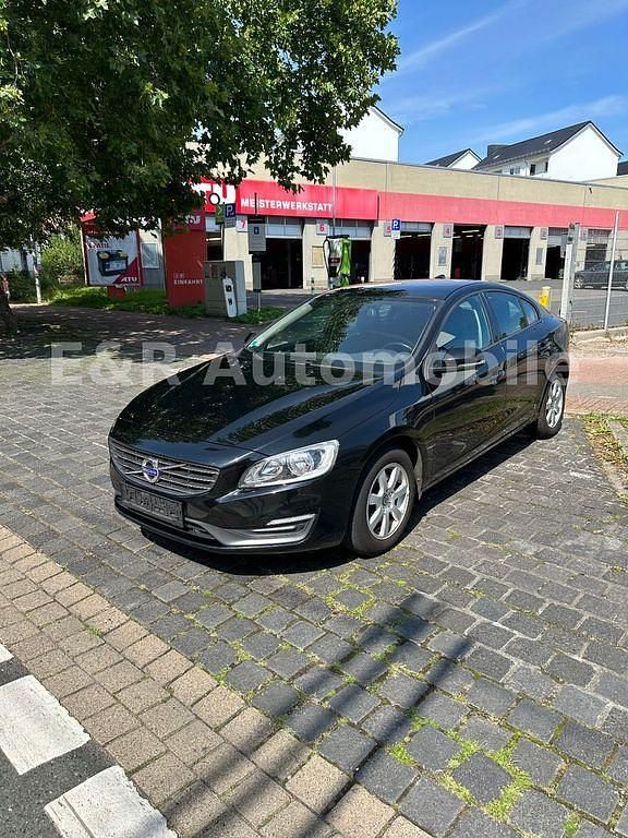 Schwarz Gebraucht 2014 Volvo S60 Kinetic Limousine | 11.990 € (Fairer Preis) - Bild 1/4