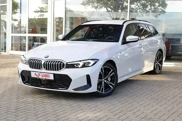 Gebraucht BMW 330 M Sport 245 PS (180 kW) 2023 Weiß Kombi