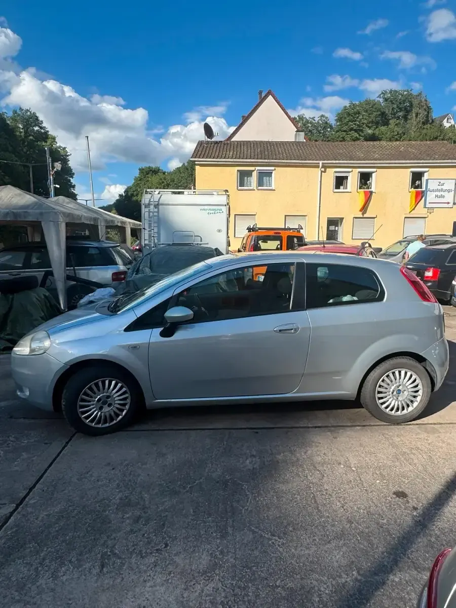 Gebraucht Fiat Grande Punto 77 PS (56 kW) 2005 Blau Kleinwagen