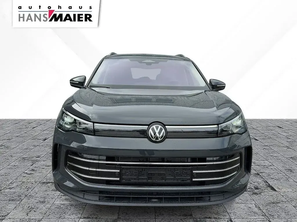 Neu VW Tiguan Elegance 150 PS (110 kW) 2026 Uranograu SUV