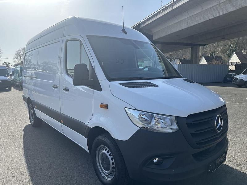 Gebraucht Mercedes Sprinter 170 PS (125 kW) 2023 Arktikweiss Van