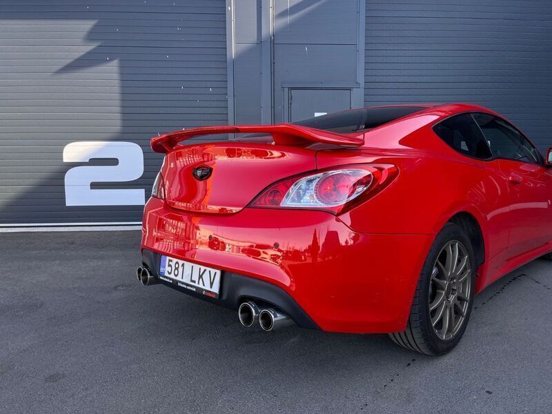 Gebraucht Hyundai Genesis 276 PS (202 kW) 2011 Rot