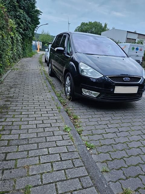 Schwarz Gebraucht 2010 Ford Galaxy Van / Kleinbus | 4.990 € (Fairer Preis) - Bild 1/4