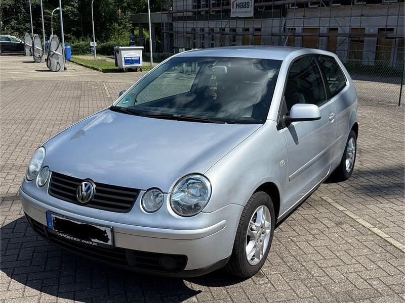 Silber Gebraucht 2004 VW Polo Cricket Limousine | 2.500 € (Fairer Preis) - Bild 1/4