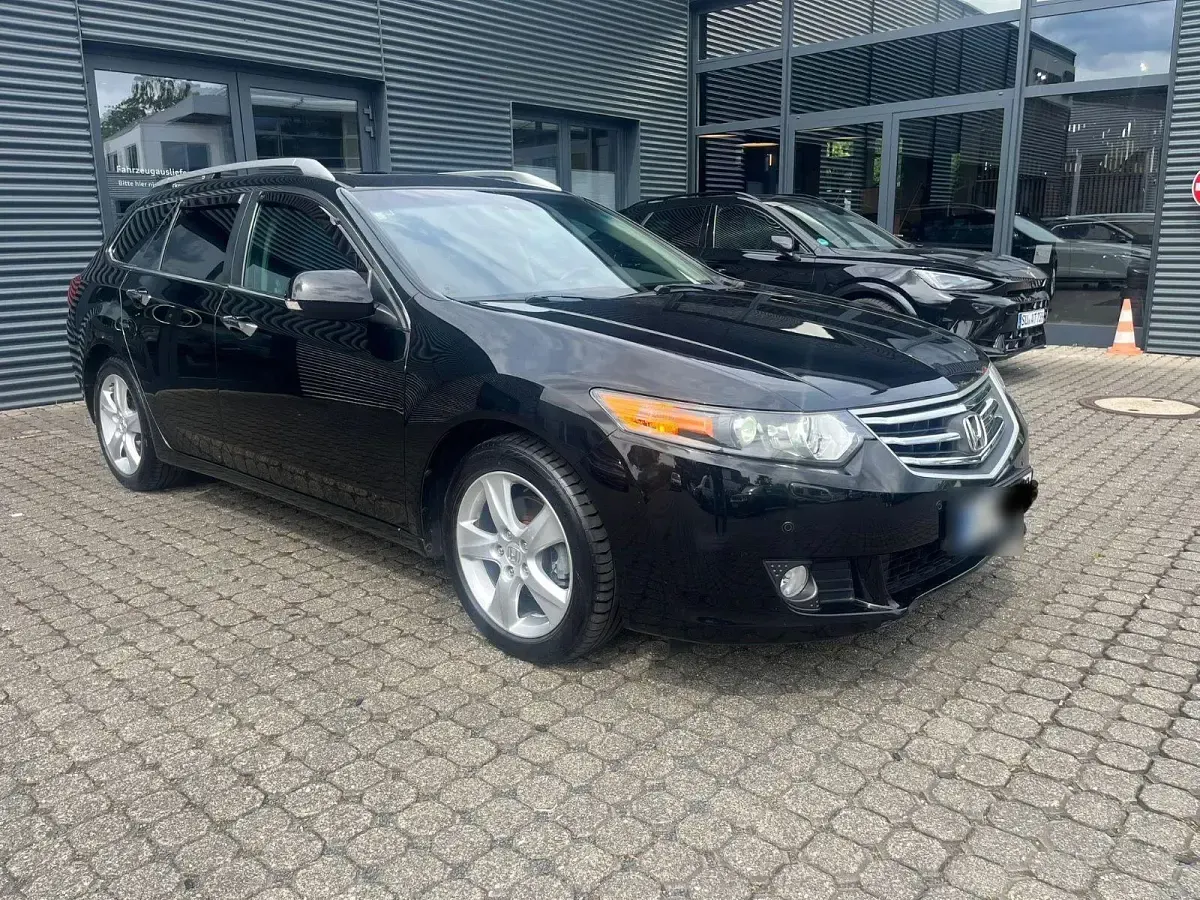 Gebraucht Honda Accord 156 PS (114 kW) 2011 Schwarz Kombi