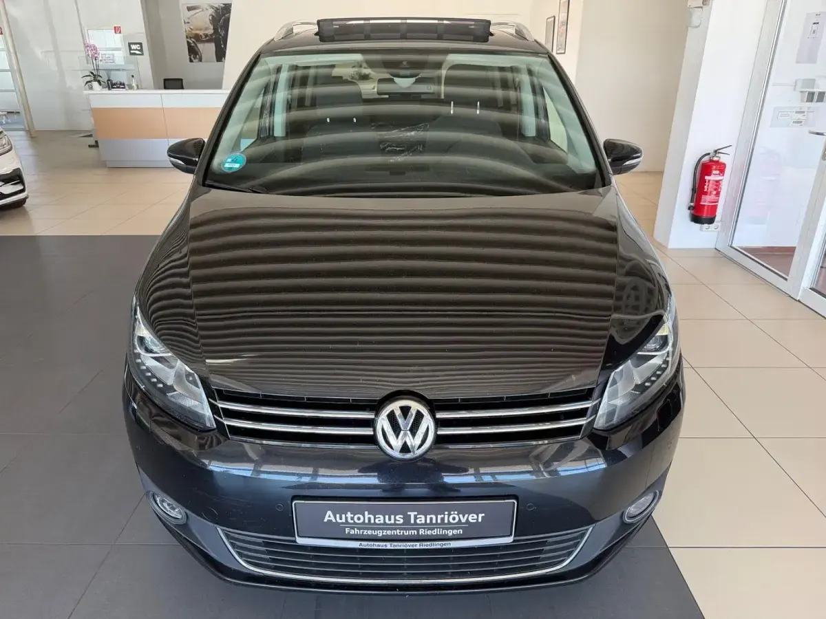 Gebraucht VW Touran Highline 140 PS (102 kW) 2013 Schwarz Van / Kleinbus