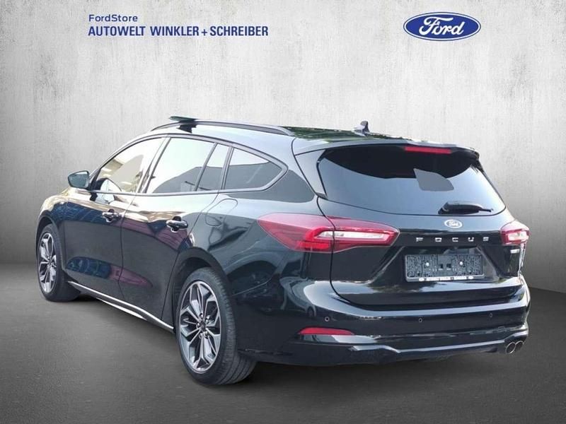 Używany Ford Focus ST-Line 155 KM (114 kW) 2022 Czarny Sedan/Limuzyna