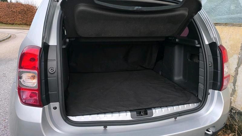 Gebraucht Dacia Duster 109 PS (80 kW) 2015 Silber SUV