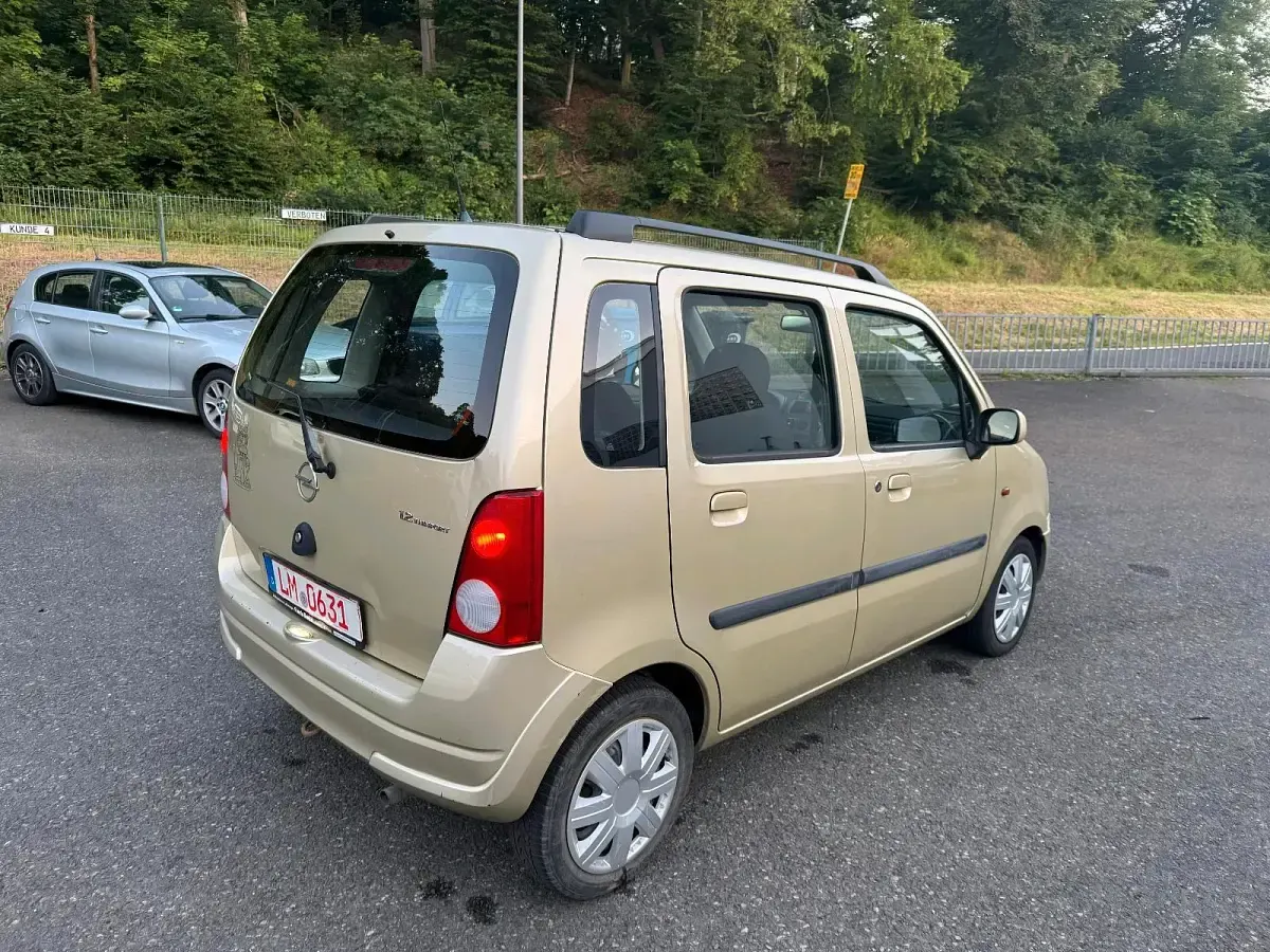 Gebraucht Opel Agila 80 PS (58 kW) 2005 Gold Van / Kleinbus