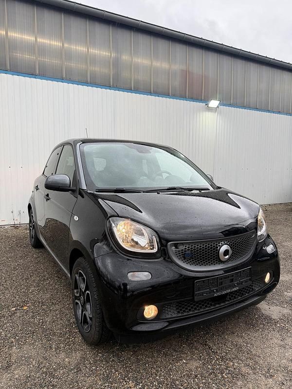 Gebraucht Smart ForFour Electric Drive 60 kW (82 PS) 2018 Schwarz Kleinwagen