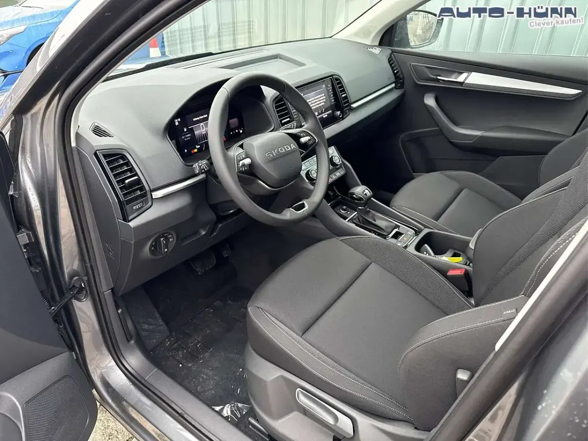Neu Skoda Karoq Selection 150 PS (110 kW) 2026 Smokey diomond metallic SUV
