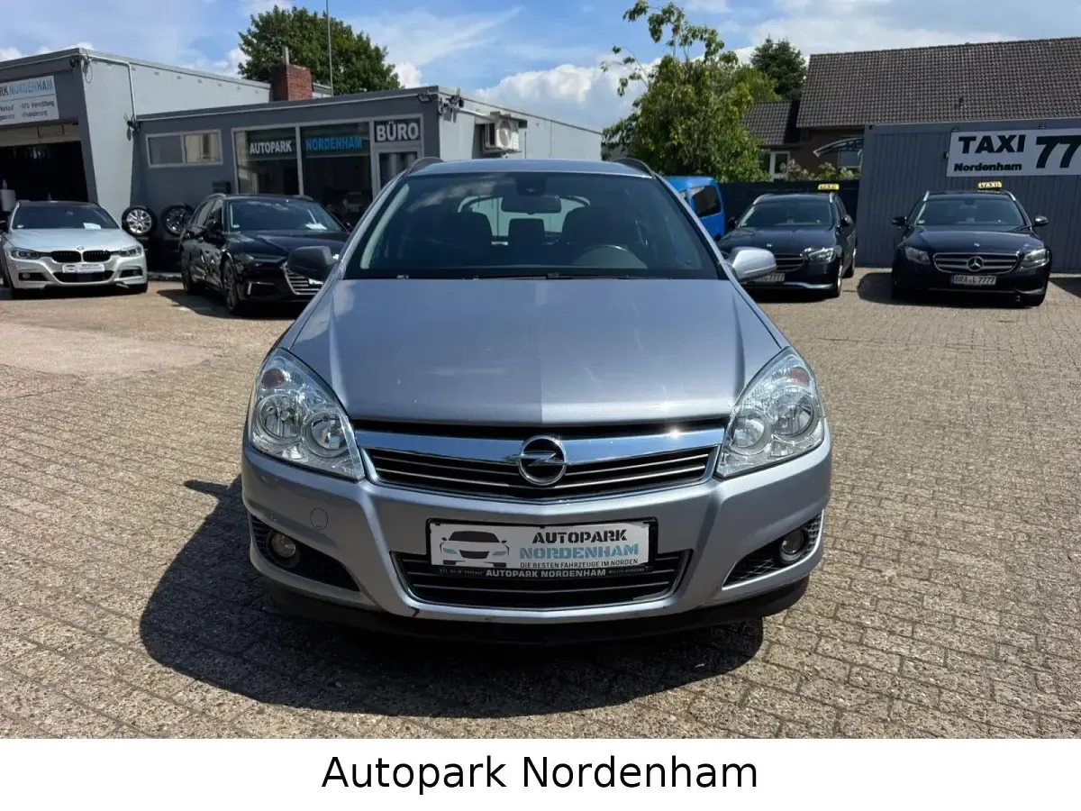 Gebraucht Opel Astra Edition 140 PS (102 kW) 2007 Silber Limousine