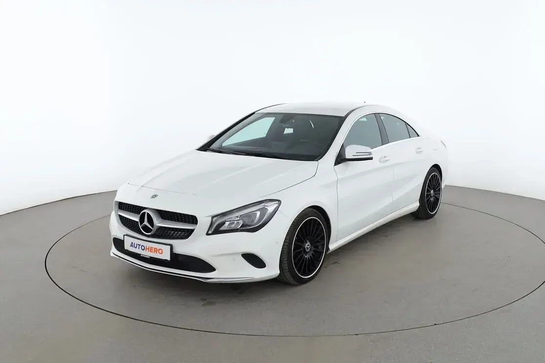Gebraucht Mercedes CLA180 Urban 122 PS (89 kW) 2018 Coupé
