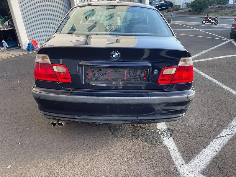 Gebraucht BMW 323 Performance 170 PS (125 kW) 1998 Blau Limousine