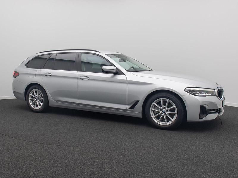 Gebraucht BMW 520 Sport Line 190 PS (139 kW) 2020 Glaciersilbera83 Kombi