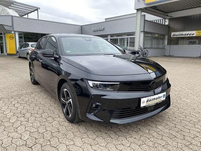Usado Opel Astra 131 HP (96 kW) 2024 Preto Sedan
