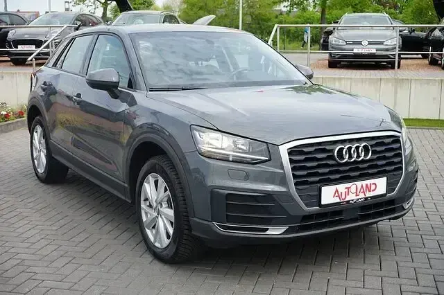 Gebraucht Audi Q2 Comfort 150 PS (110 kW) 2020 Grau SUV