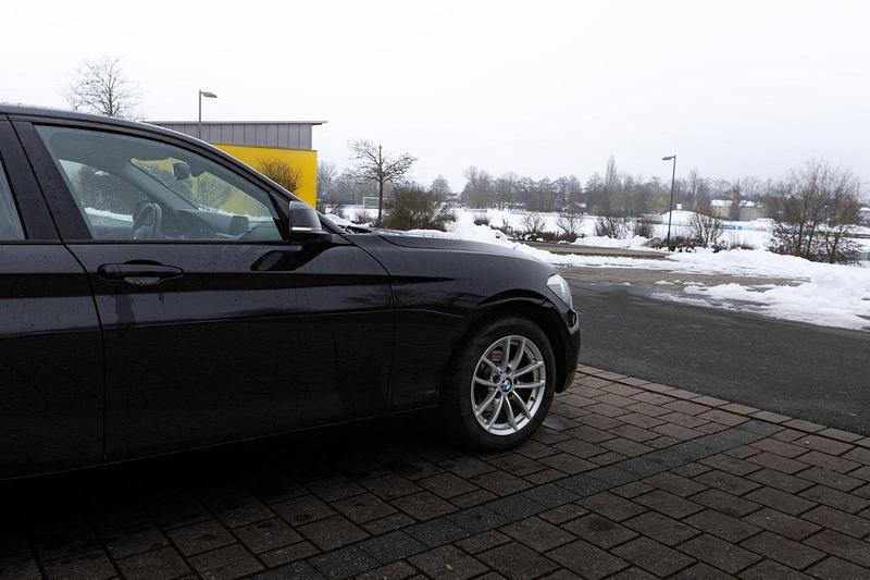 Gebraucht BMW 116 136 PS (100 kW) 2013 Schwarz Kleinwagen