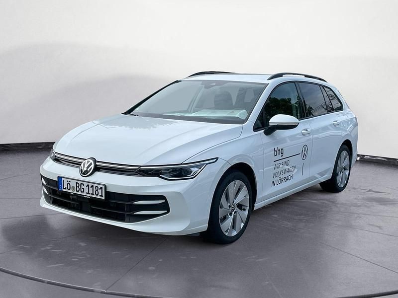 Weiß Gebraucht 2025 VW Golf VIII Life Kombi | 27.490 € (Fairer Preis) - Bild 1/4