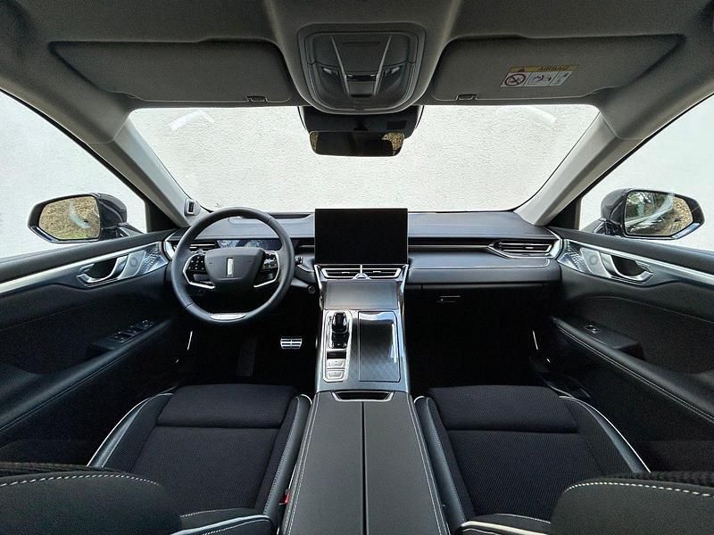 Schwarz metallic Gebraucht 2024 Wey 05 Premium SUV | 44.560 € (Fairer Preis) - Bild 1/4