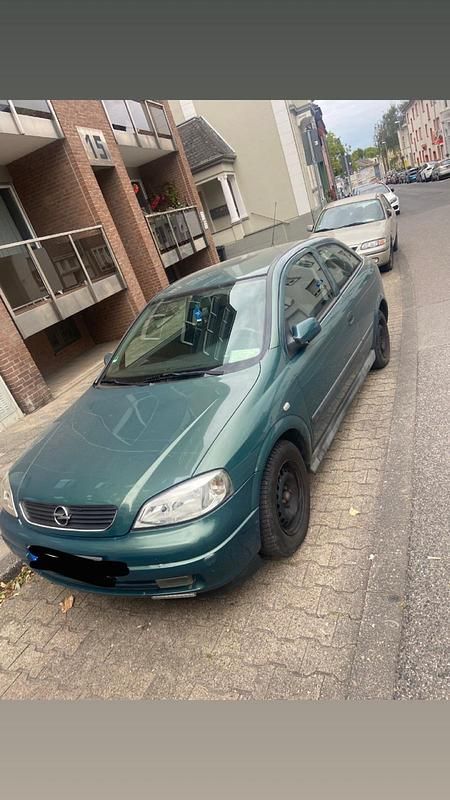 Grün Gebraucht 2002 Opel Astra Coupé | 1.400 € (Fairer Preis) - Bild 1/4