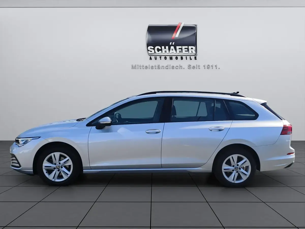 Gebraucht VW Golf VIII Life 110 PS (80 kW) 2023 Silber Kombi