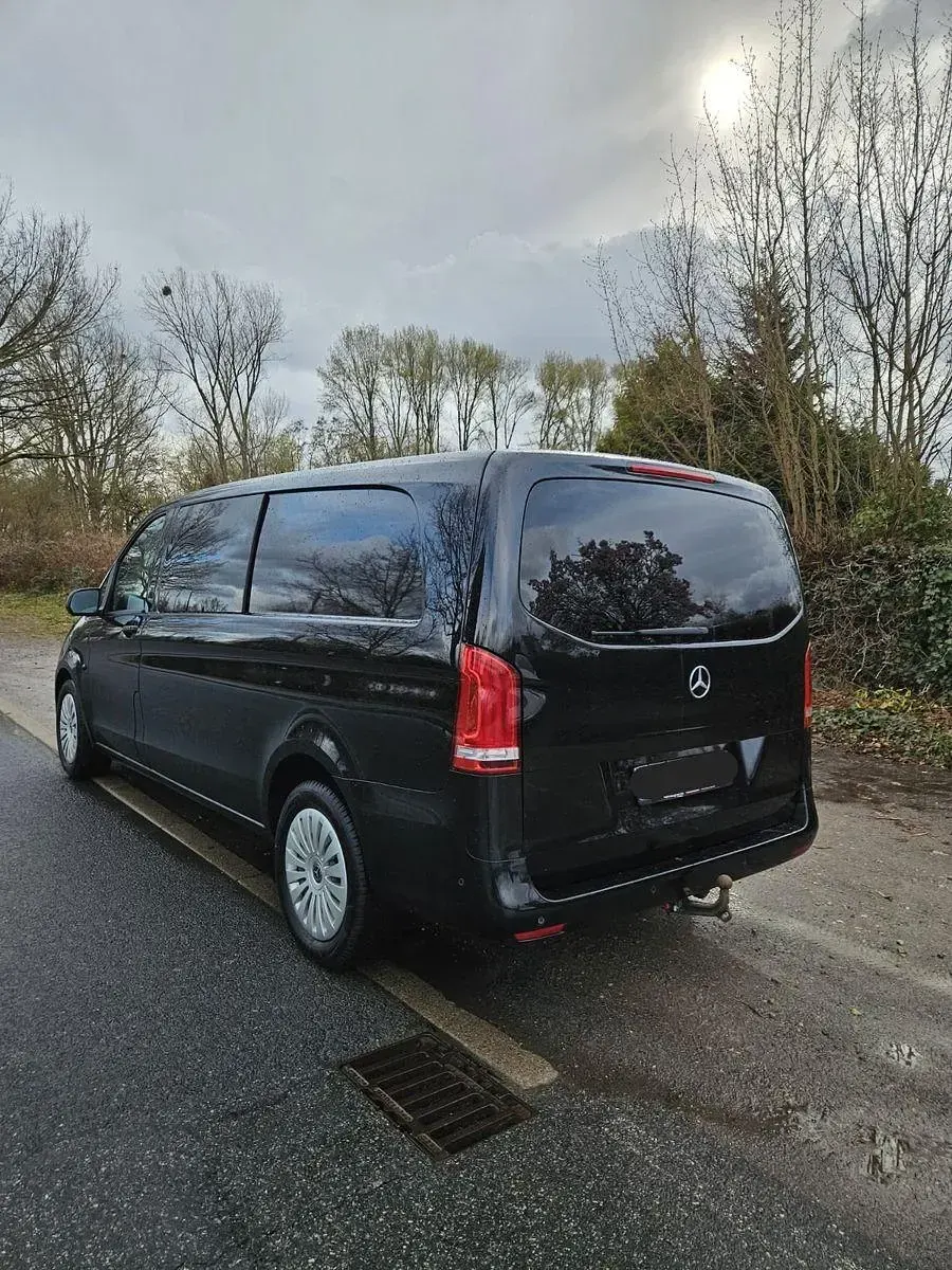 Gebraucht Mercedes Vito 239 PS (175 kW) 2020 Schwarz Van