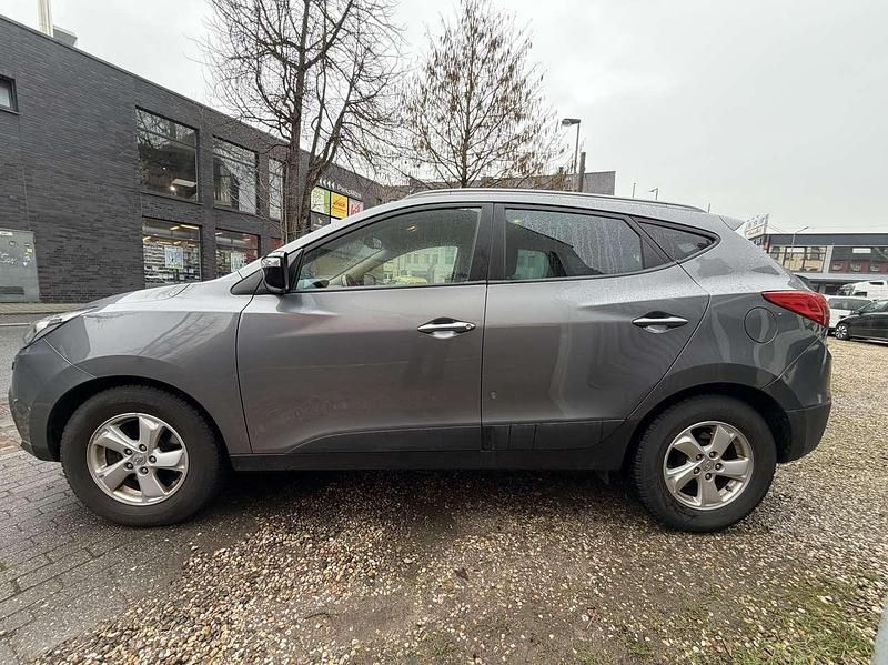 Gebraucht Hyundai ix35 Trend 184 PS (135 kW) 2014 Grau SUV