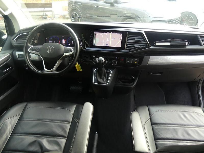 Gebraucht VW Multivan Highline 204 PS (150 kW) 2023 Deep black Van