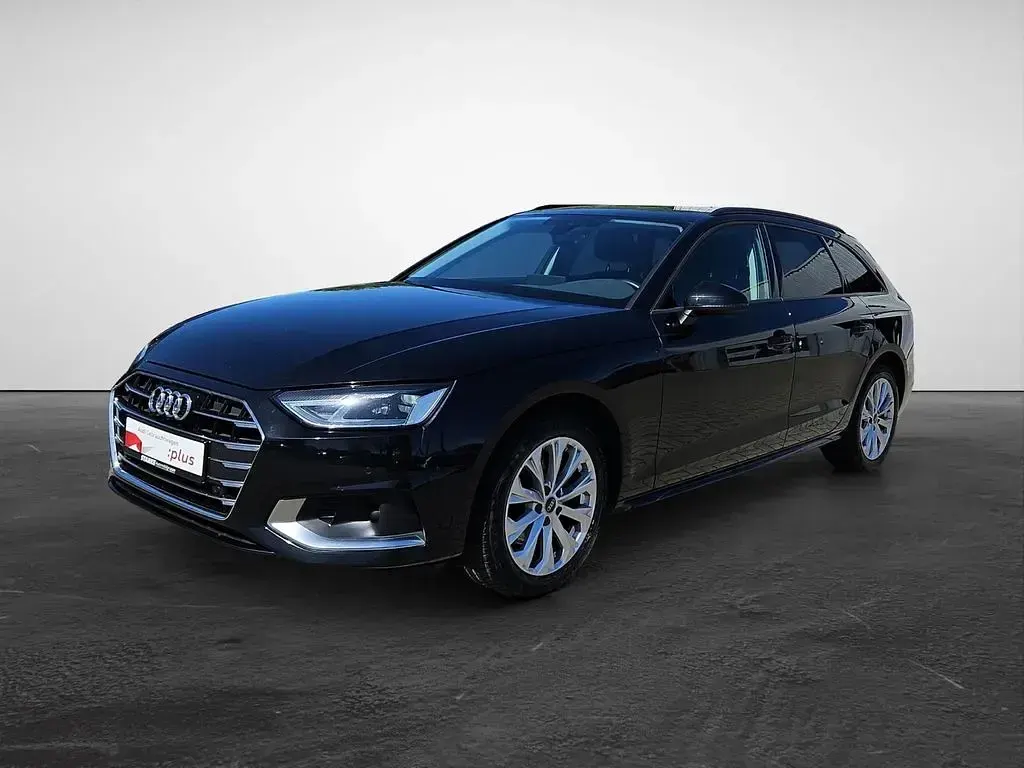 Gebraucht Audi A4 Advanced 163 PS (119 kW) 2023 Mythosschwarz metallic Kombi