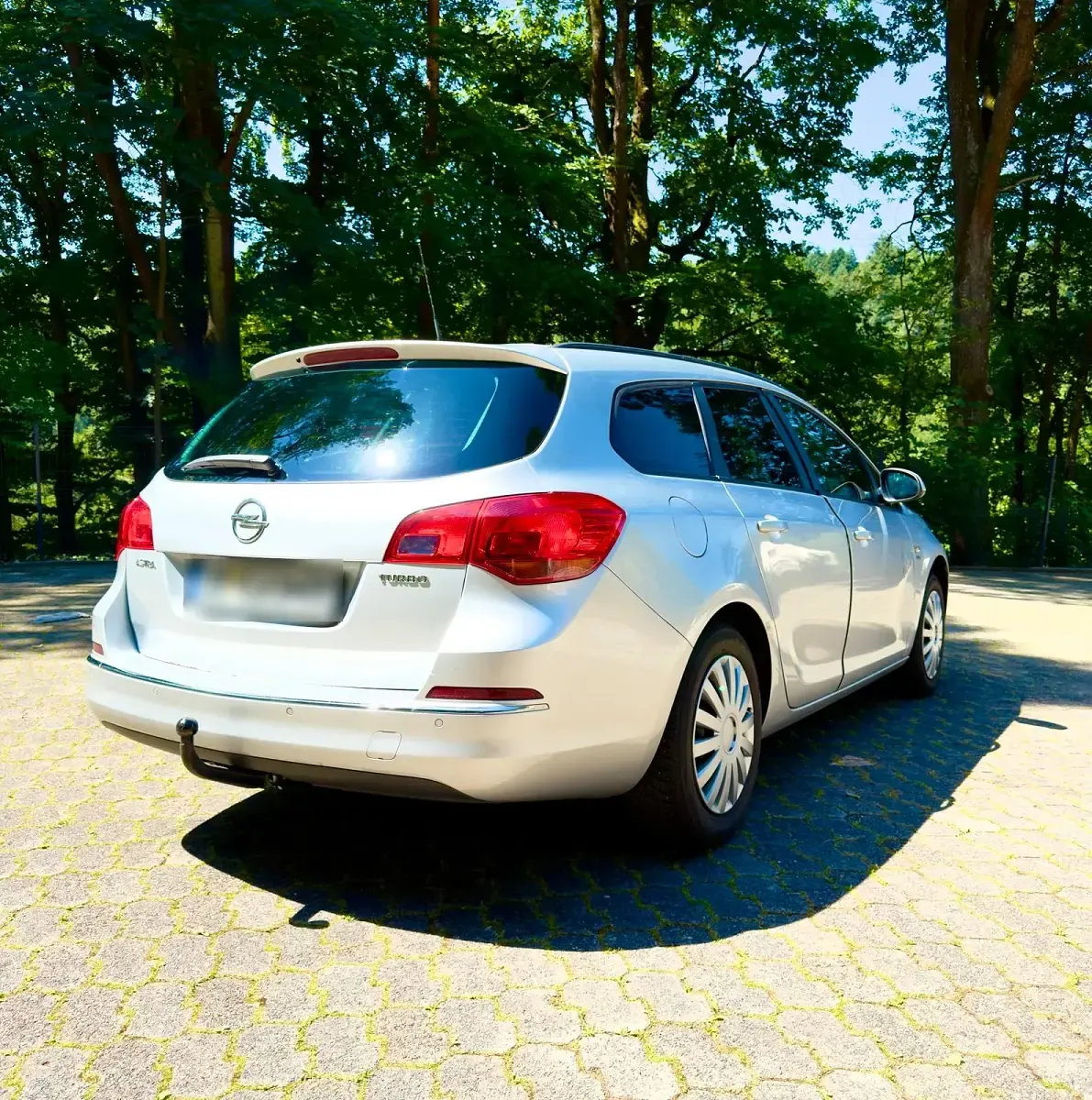 Gebraucht Opel Astra 140 PS (102 kW) 2013 Silber Kombi