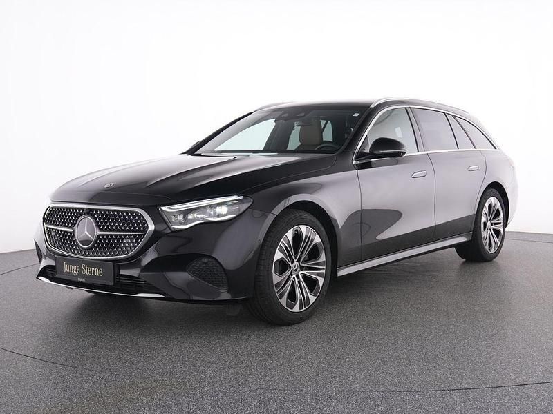 Gebraucht Mercedes E220 Avantgarde 197 PS (144 kW) 2024 Schwarz Limousine