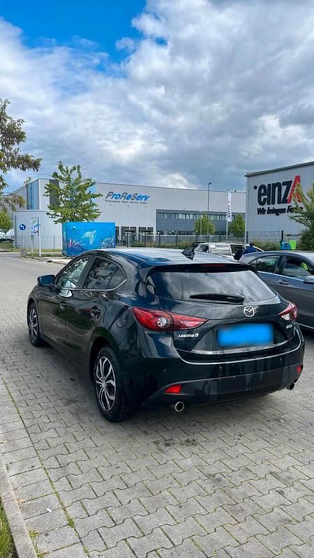 Second-hand Mazda 3 150 CP (110 kW) 2016 Albastru Berlinǎ