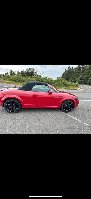 Rot Gebraucht 2001 Audi TT Roadster Design Cabrio | 5.500 € (Fairer Preis) - Bild 1/4