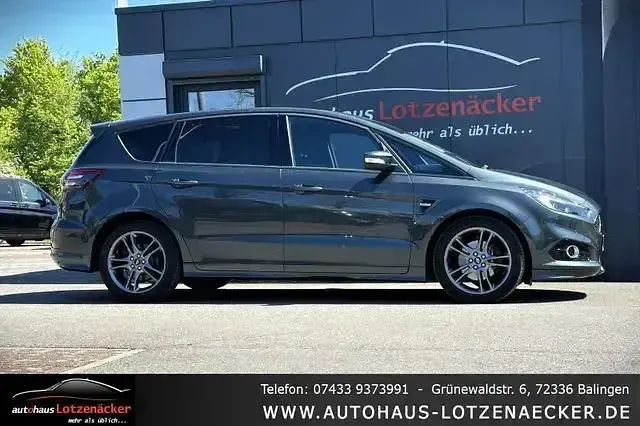 Gebraucht Ford S-MAX ST-Line 190 PS (139 kW) 2018 Grün Van / Kleinbus