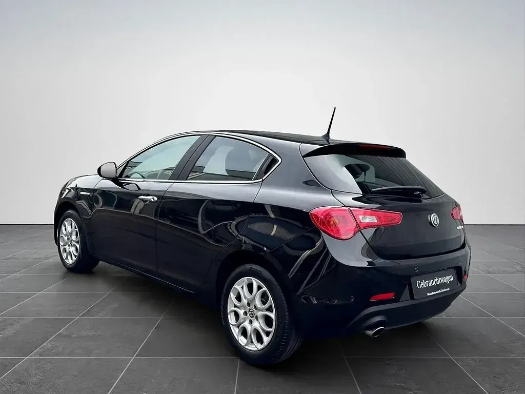 Gebraucht Alfa Romeo Giulietta 120 PS (88 kW) 2016 Schwarz Kleinwagen