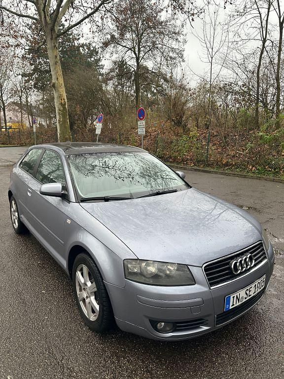 Grau Gebraucht 2004 Audi A3 Sport Limousine | 1.800 € (Guter Preis) - Bild 1/4