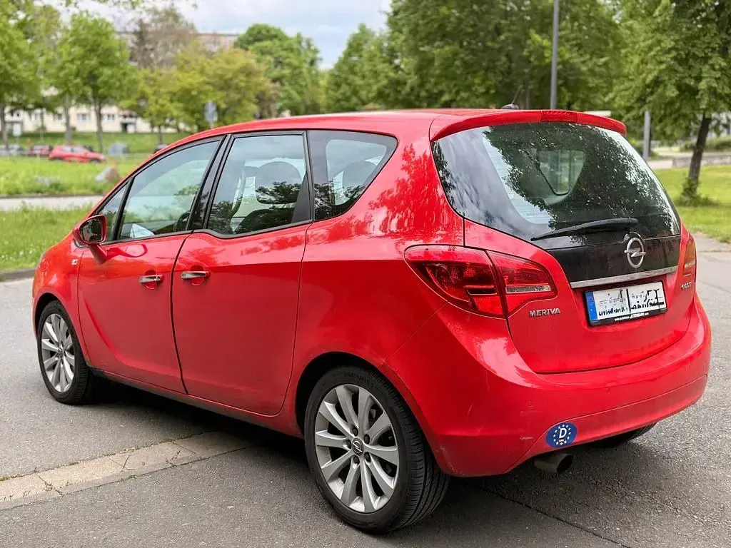 Gebraucht Opel Meriva Innovation 120 PS (88 kW) 2011 Rot Van / Kleinbus