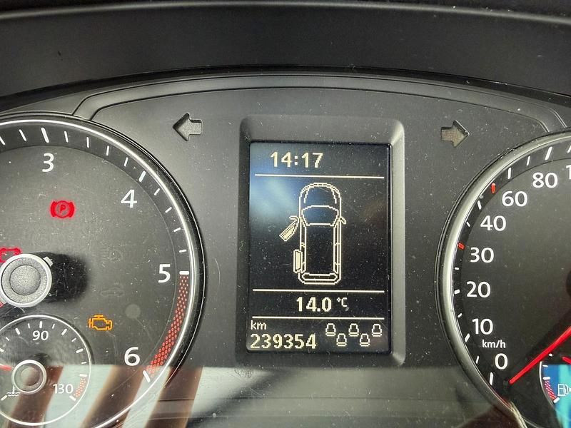 Gebraucht VW Sharan 140 PS (102 kW) 2012 Grau Van / Kleinbus