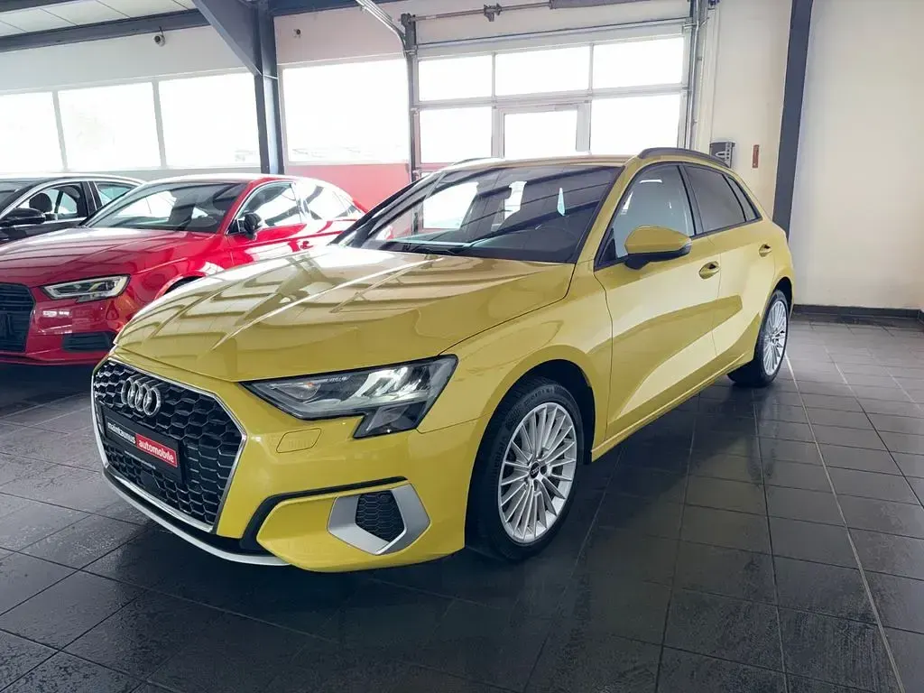 Gebraucht Audi A3 Advanced 110 PS (80 kW) 2021 Gelb Limousine