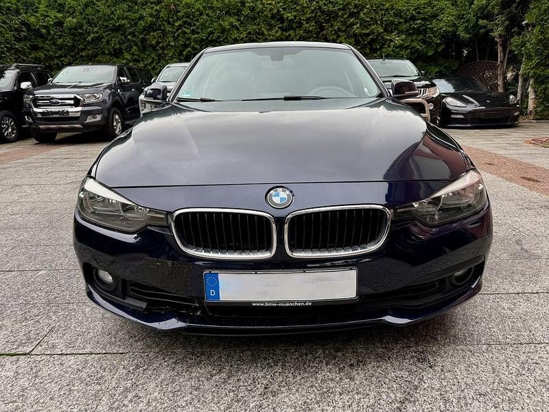 Gebraucht BMW 320 Advantage 184 PS (135 kW) 2015 Blau Kombi