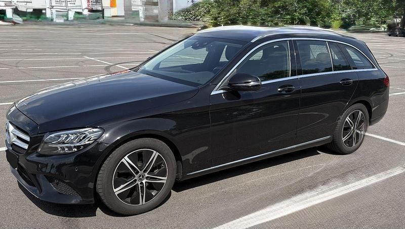 Schwarz Gebraucht 2020 Mercedes C220 Avantgarde Kombi | 22.900 € (Guter Preis) - Bild 1/4