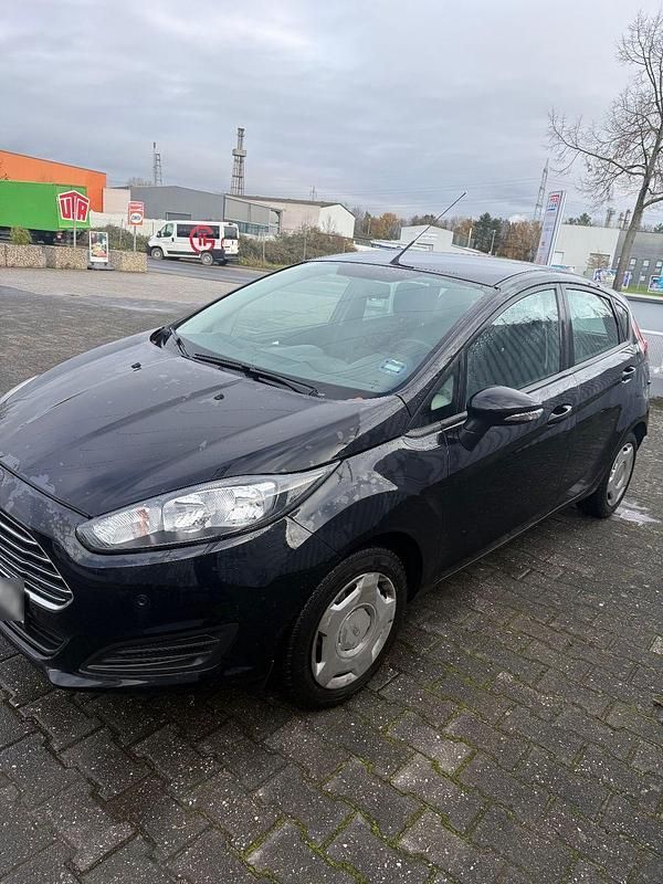 Gebraucht Ford Fiesta SYNC Edition 101 PS (74 kW) 2013 Schwarz Kleinwagen